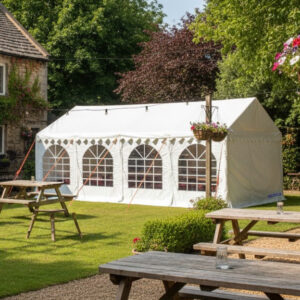 4x8m 650gsm PVC marquee with 42mm steel frame in pub garden